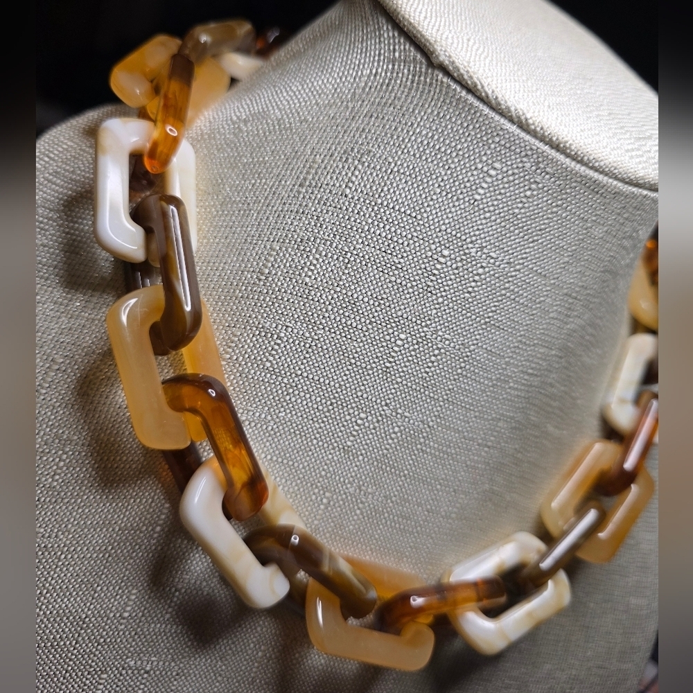 Natasha Couture Gold and Cream Earrings And Necklase Bundle - Picture 4 of 10
